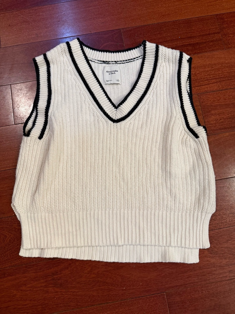 Abercrombie & Fitch Women's White V-Neck Knit Sweater Vest with Black Trim